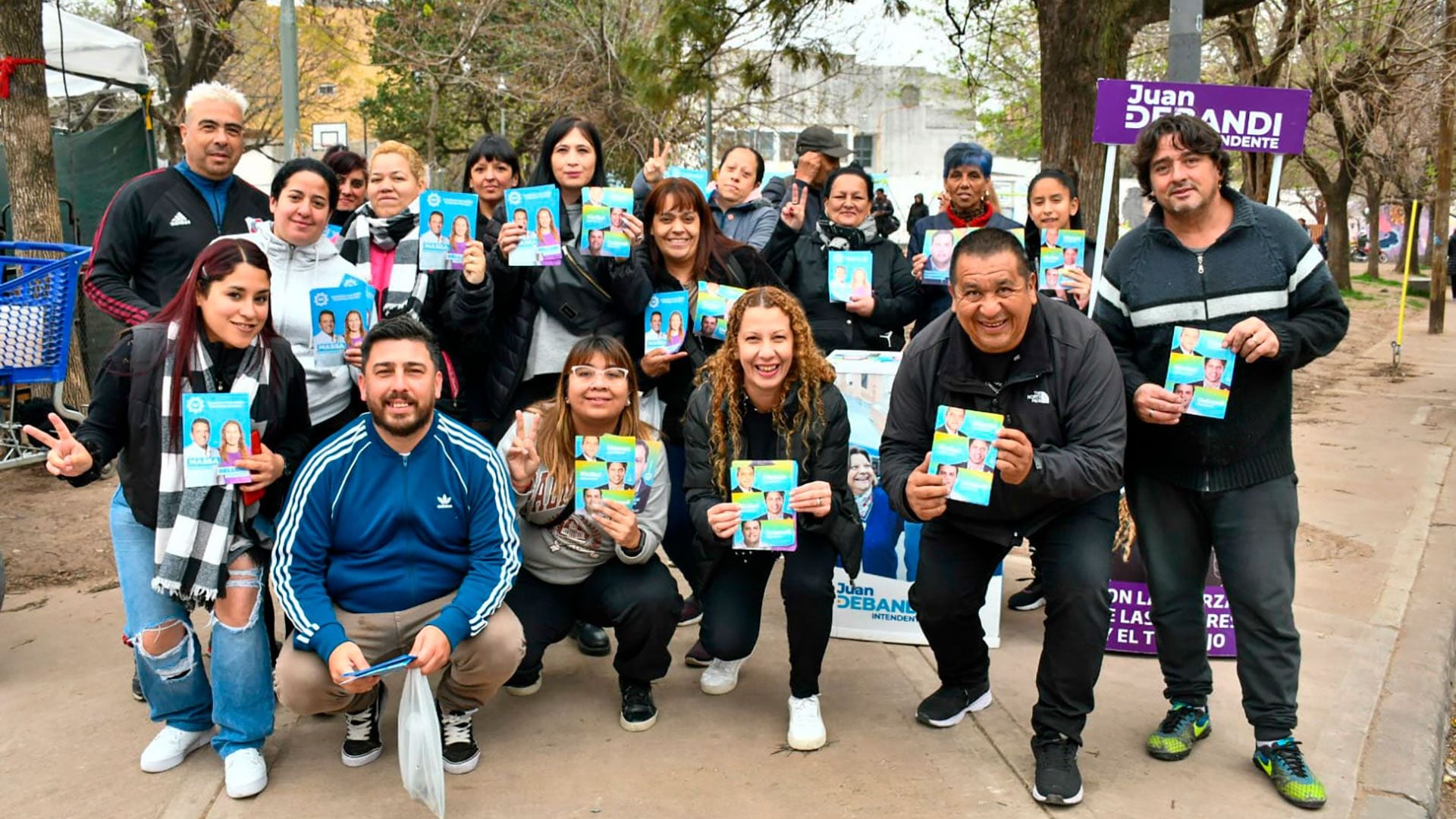 Somos Barrios de Pie, el Movimiento Evita y la CCC saldrán este sábado a militar "casa por casa" la candidatura de Sergio Massa. Ya lo hicieron la semana pasada