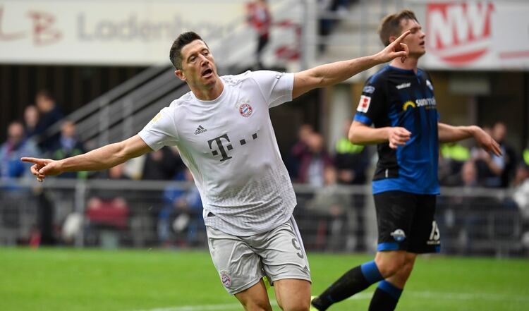 Robert Lewandowski ha conseguido en 2019 batir varios récords y posicionarse mejor en ránkings históricos de máximos anotadores. (AFP)