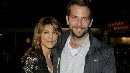 Amores como el nuestro cada vez duran menos: Jennifer Esposito y Bradley Cooper (Foto: Grosby Group)