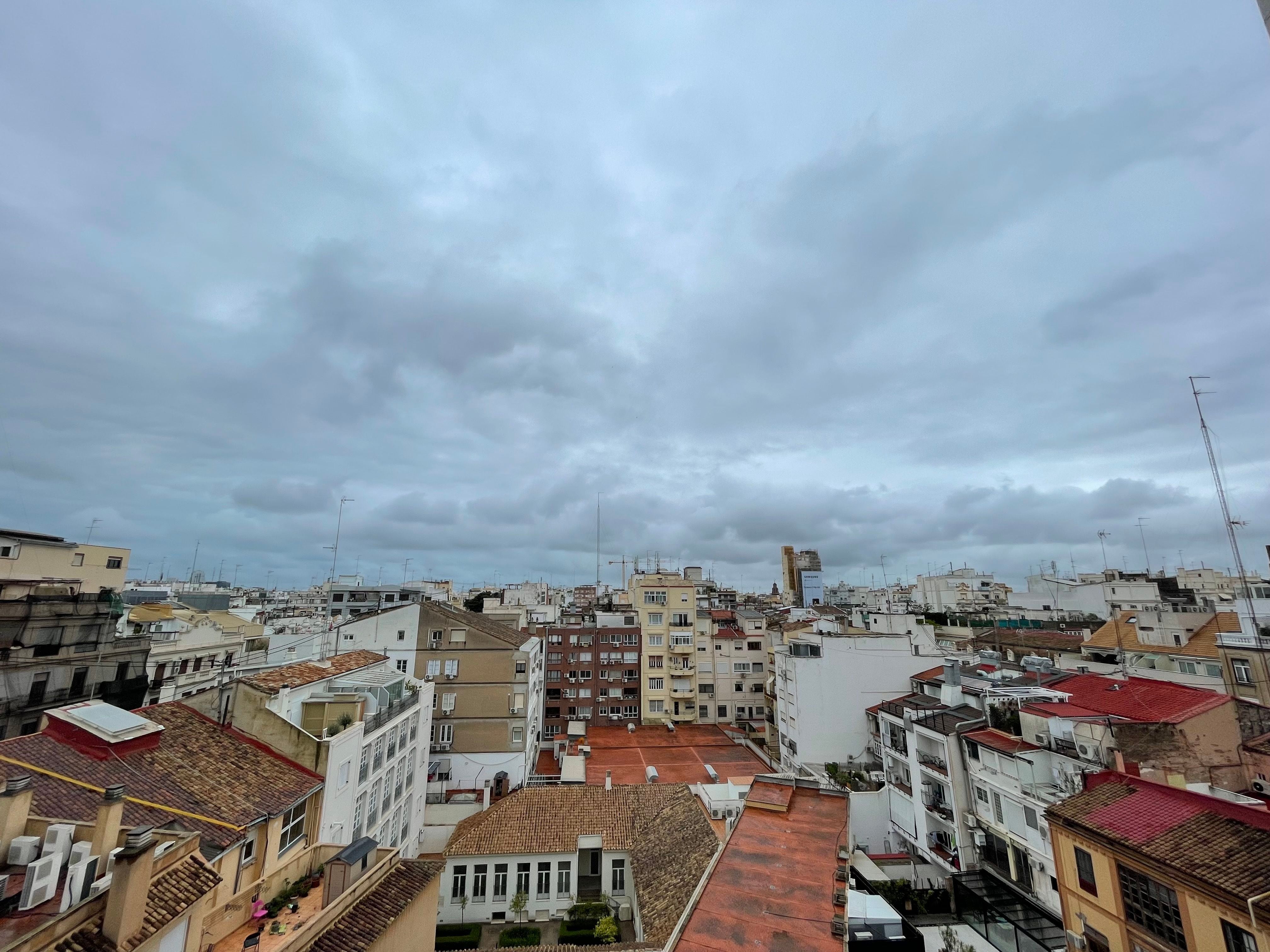 23-05-2021 Cielo nuboso y lluvias este domingo en València
ESPAÑA EUROPA COMUNIDAD VALENCIANA SOCIEDAD
