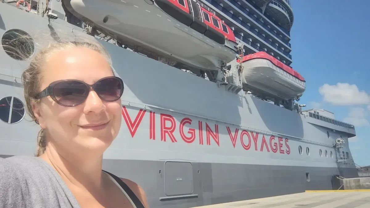 Ha pasado más de 100 semanas en el mar haciendo cruceros, pero su primer Virgin Voyage fue diferente a cualquier otro. 