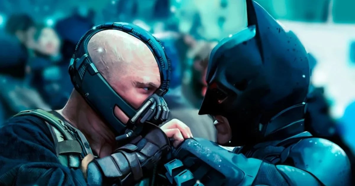 Dark Knight Rises Bane and Batman  Batman el caballero de la noche, Batman  vs, El caballero de la noche asciende