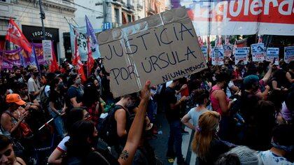 Indignación: protesta en Capital Federal por el femicidio (Nicolás Stulberg)