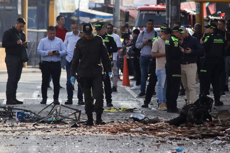 Una motocicleta cargada con explosivos detonó en Jamundí (Valle) el 20 de mayo. El ataque fue atribuido a las autoridades al Estado Mayor Central (EMC), una facción de las Farc que rechazó el acuerdo de paz de 2016 y continuó en la lucha armada - Sebastián Marmolejo/Reuters