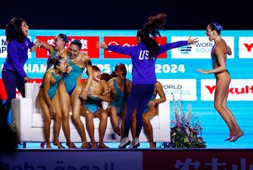 La selección española de natación artística celebra su clasificación olímpica (CLODAGH KILCOYNE/REUTERS)