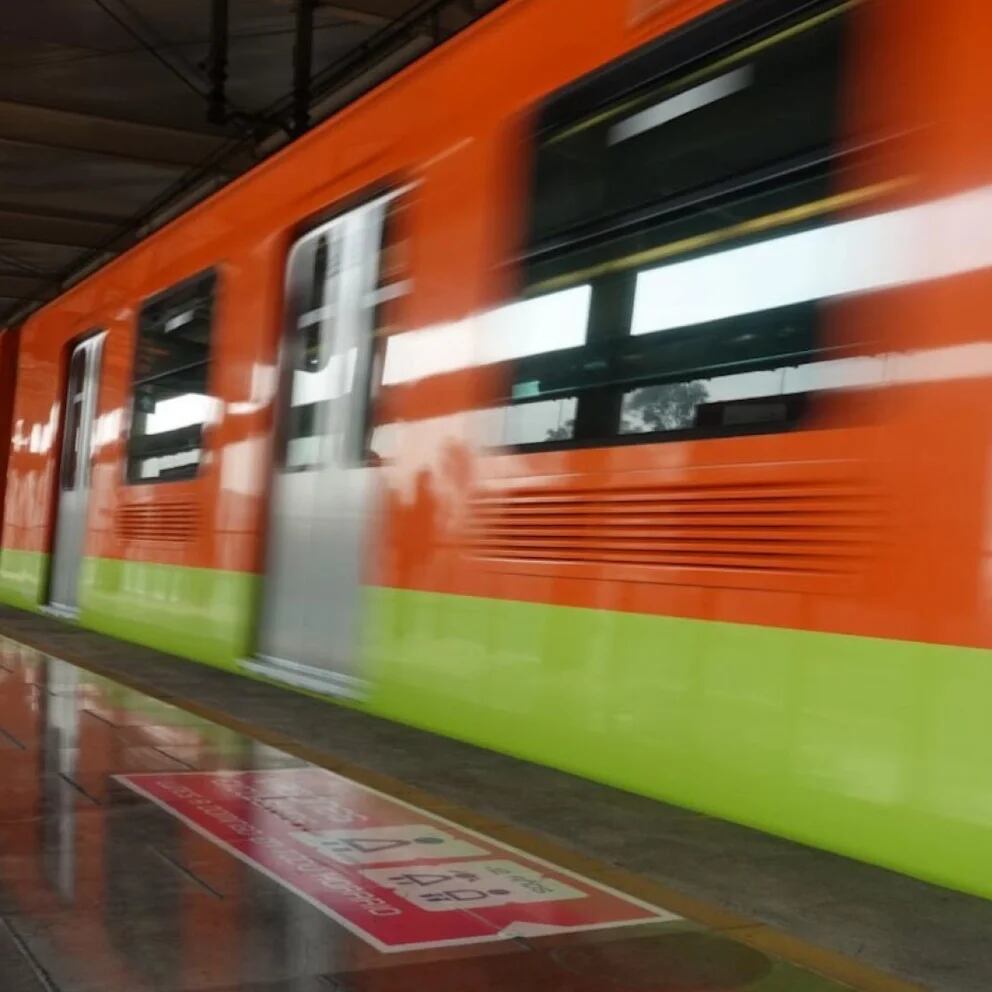 Una joven murió tras ser lanzada a las vías del Metro Hidalgo; el sujeto  que la empujó también falleció - Infobae