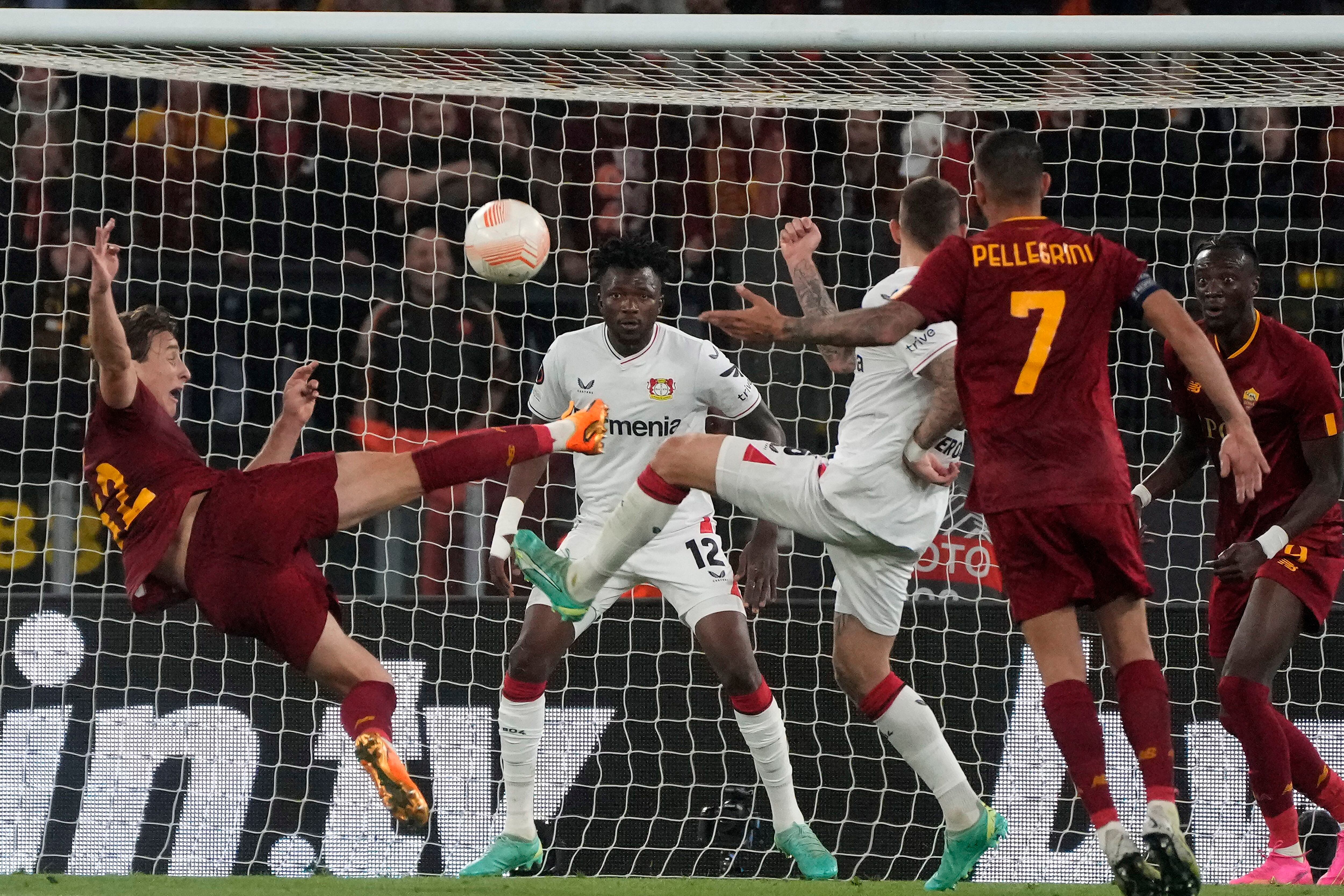 Liga Europa: Juventus salva empate ante Sevilla, Roma vence a Leverkusen -  San Diego Union-Tribune en Español