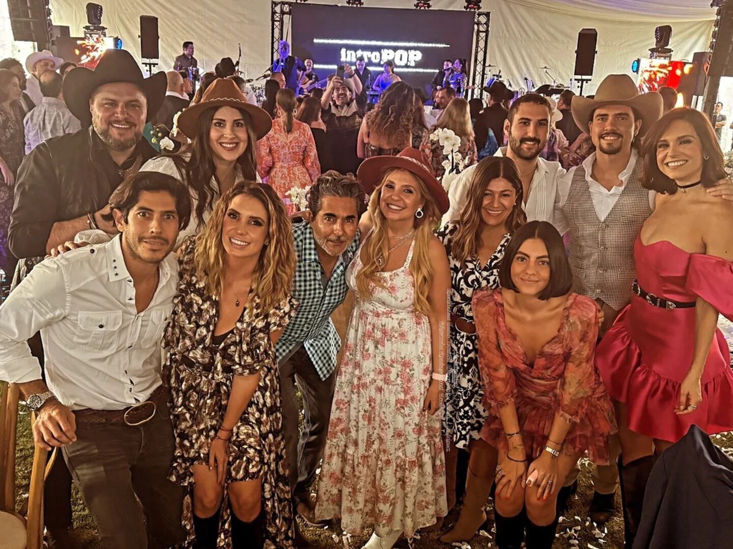 Así Fue La Boda Del ‘borrego Nava Al Estilo Vaquero Con Famosos Y Con La Mujer Que Lo Esperó 5602