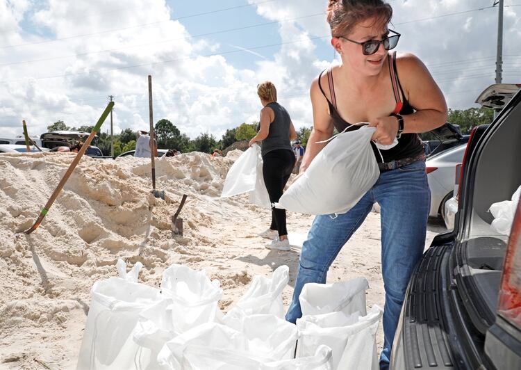 En Florida hay preparativos REUTERS/Gregg Newton