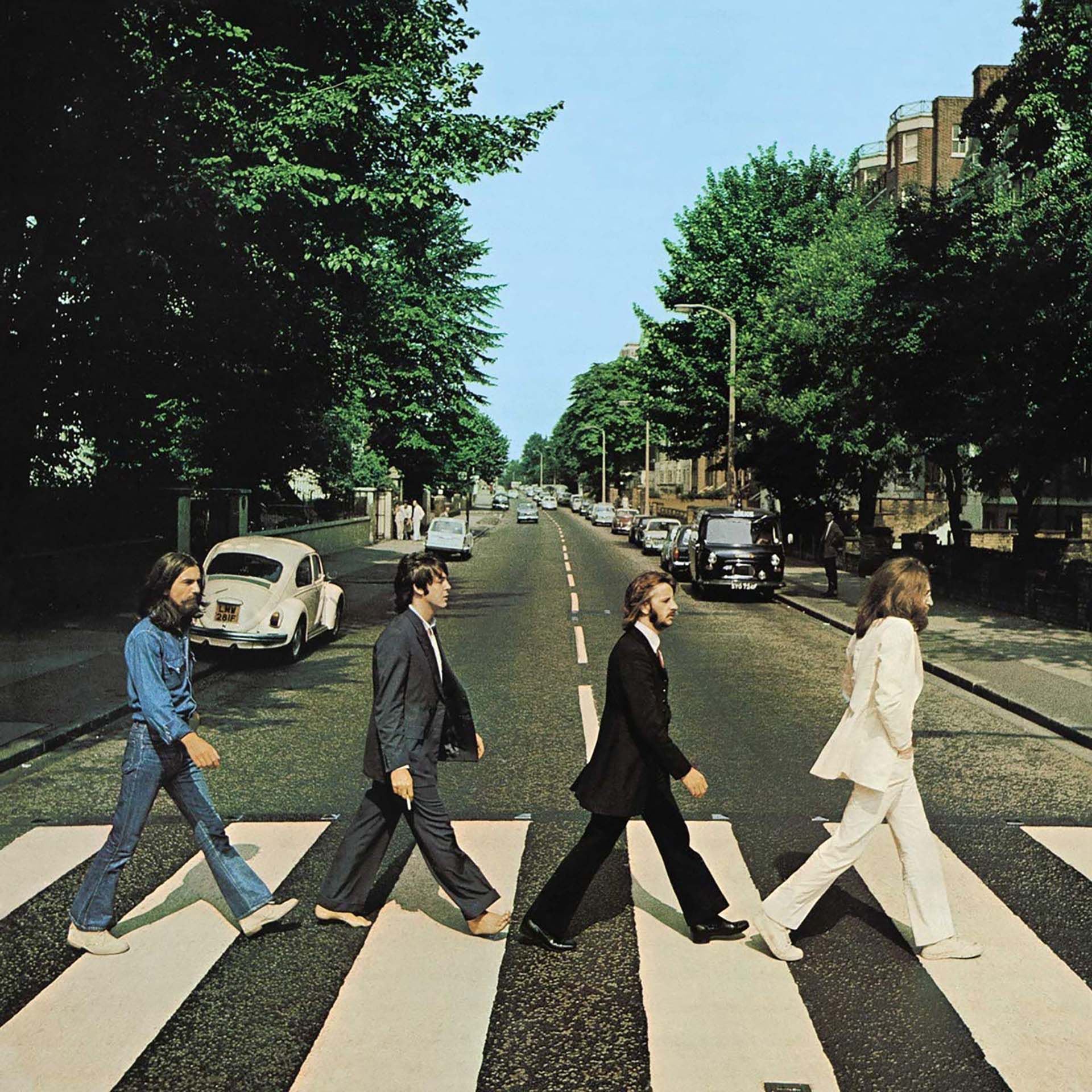 La tapa de Abbey Road generó un sinfín de teorías conspirativas sobre la supuesta muerte de Paul y su reemplazo