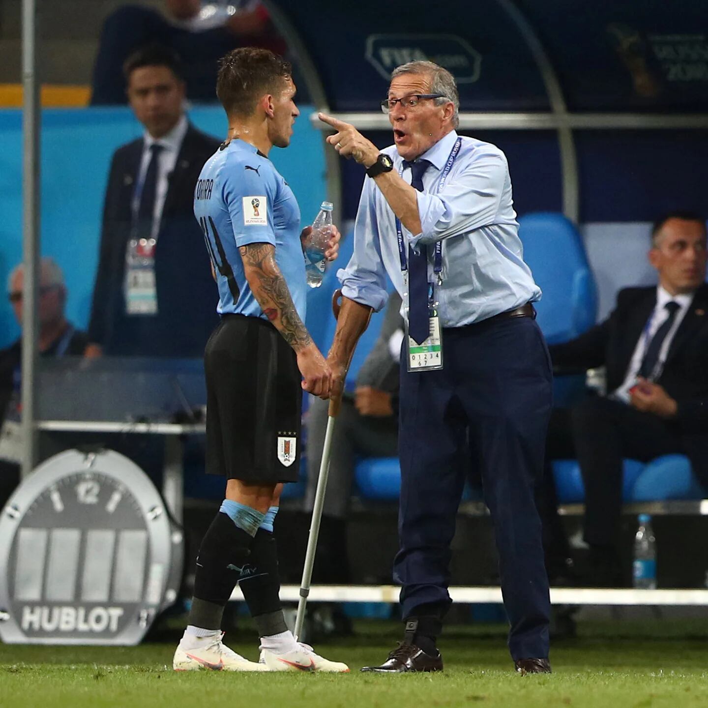 Tabárez, entrenador de la selección uruguaya de fútbol, recibe vacuna  anticovid