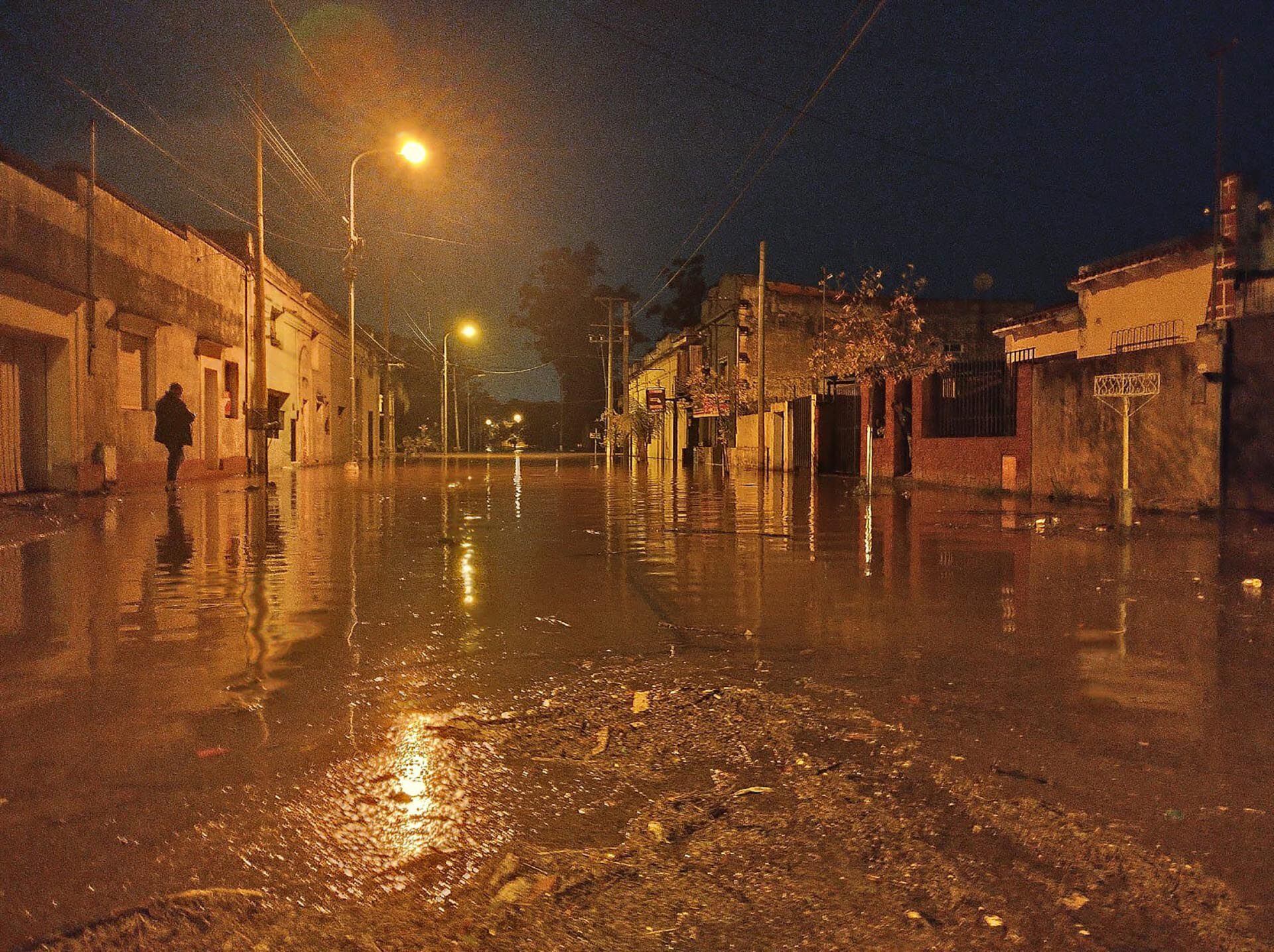 Familias evacuadas en Concordia tras la crecida del Río Uruguay