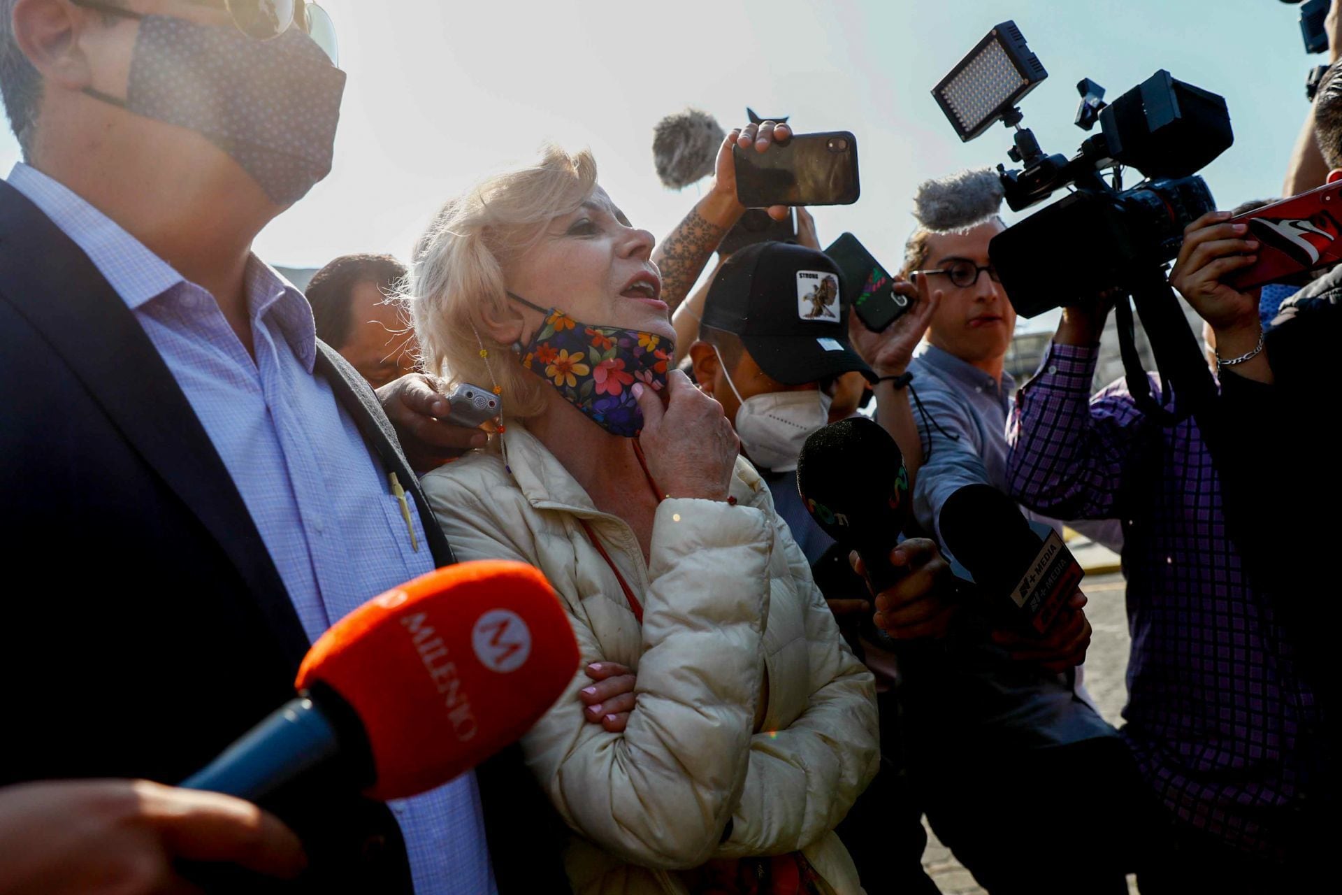 Alejandra Cuevas Morán left the Santa Martha Prison after three o'clock in the afternoon, after the SCJN will grant her an amparo that exculpated her from the charge of homicide to the detriment of Federico Gertz Manero.