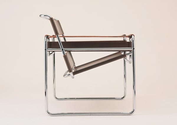 La silla B3, conocida como Wasilly, diseñada por Marcel Breuer en 1926