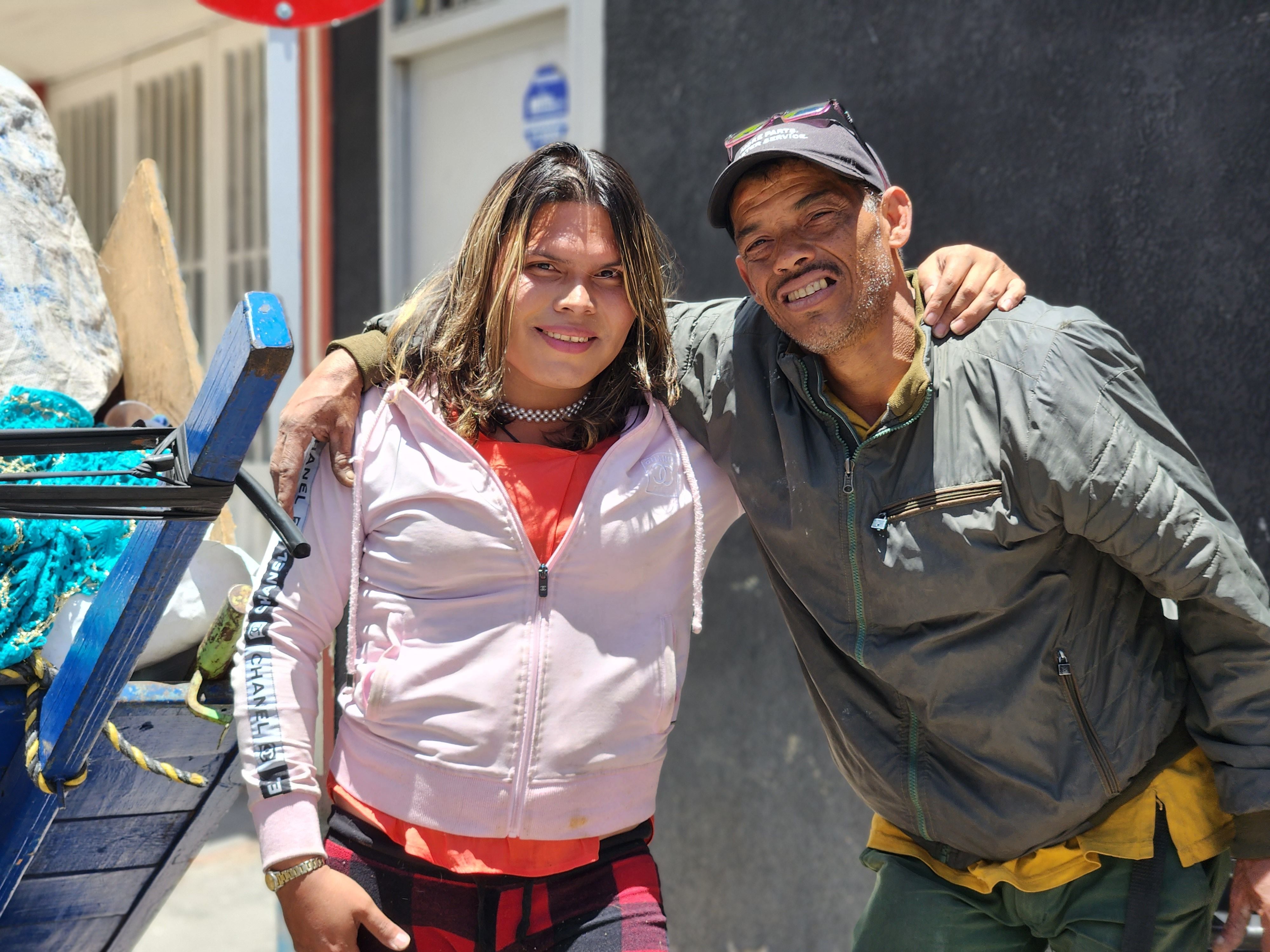 Reciclando con amor por Bogotá: tres historias que se unieron para revelar  la rudeza del oficio en la capital del país - Infobae