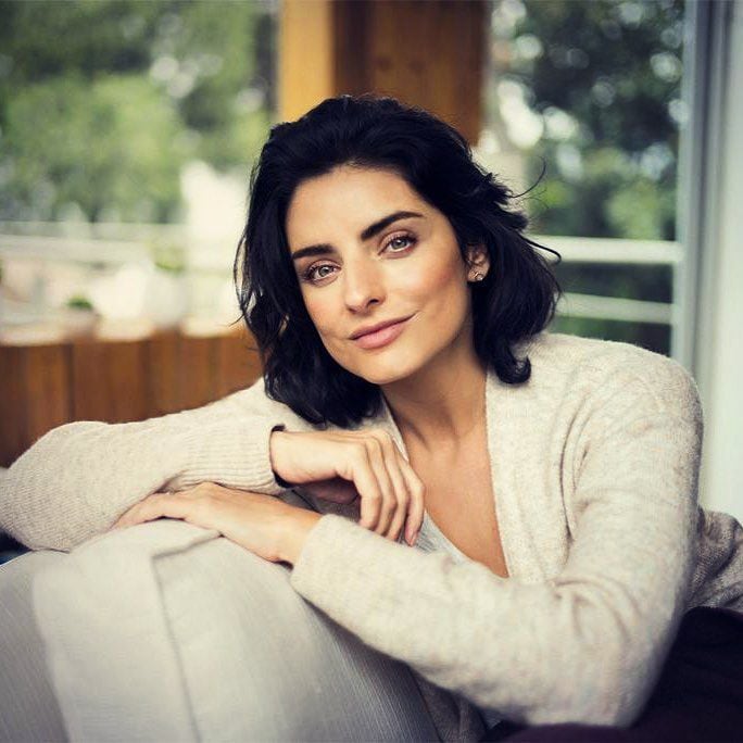 Aislinn Derbez