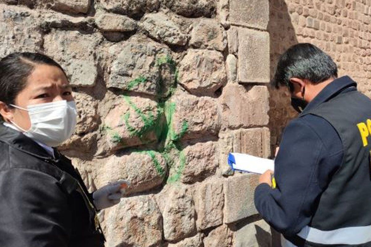 Cusco Muro Inca En Sacsayhuamán Fue Vandalizado Por Sujetos Infobae