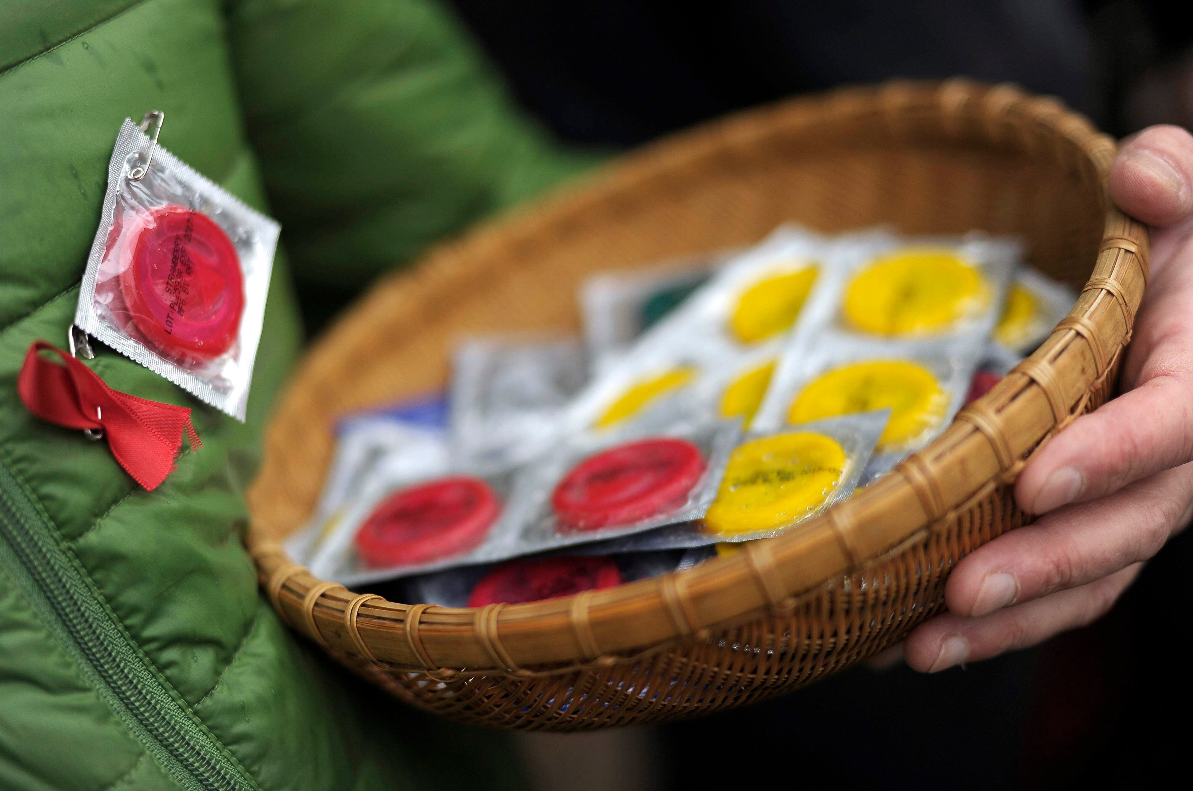 Vista de varios condones, en una fotografía de archivo. EFE/Villar López 