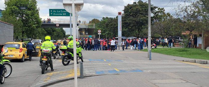 Autoridades señalaron que los manifestantes decidieron ubicarse en los andenes de los sitios de su concentración - crédito @BogotaTransito/X