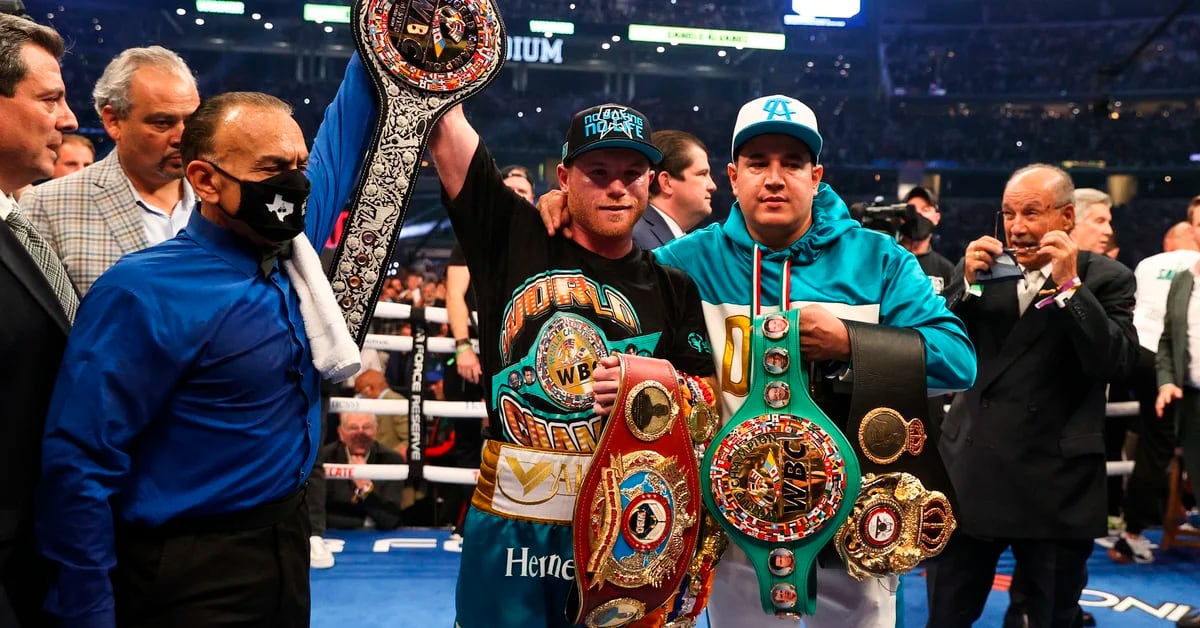 What belts are disputed in the third battle of Kanillo against Golovkin