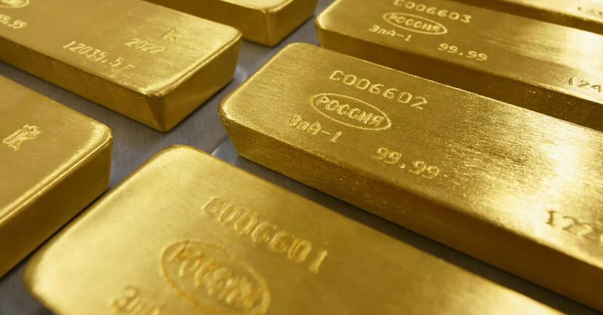 Gold Heads For Best Week Since November On Banking Troubles