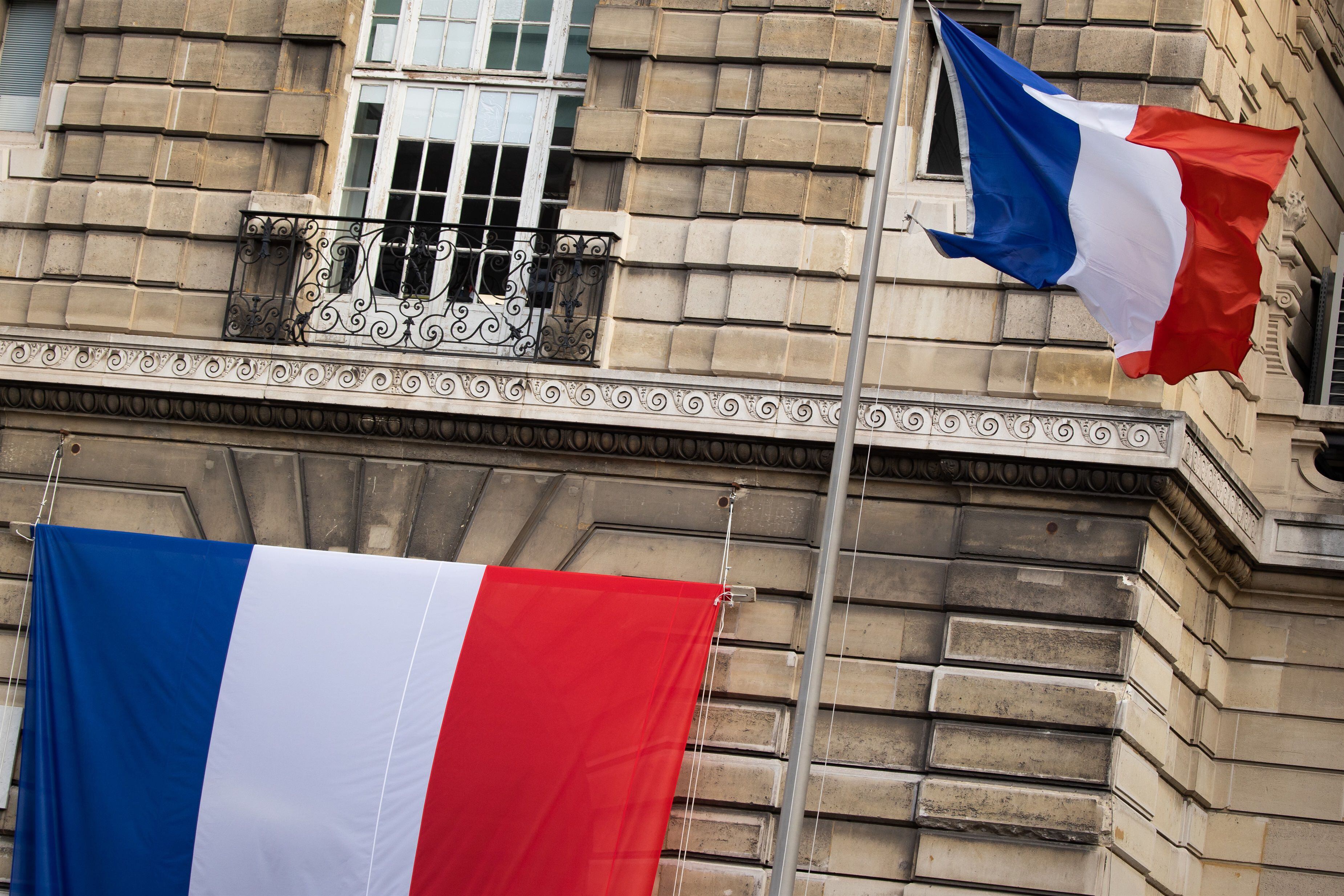 Durante su estadía en Francia podrá realizar cursos cortos como los de idiomas - crédito Europa Press