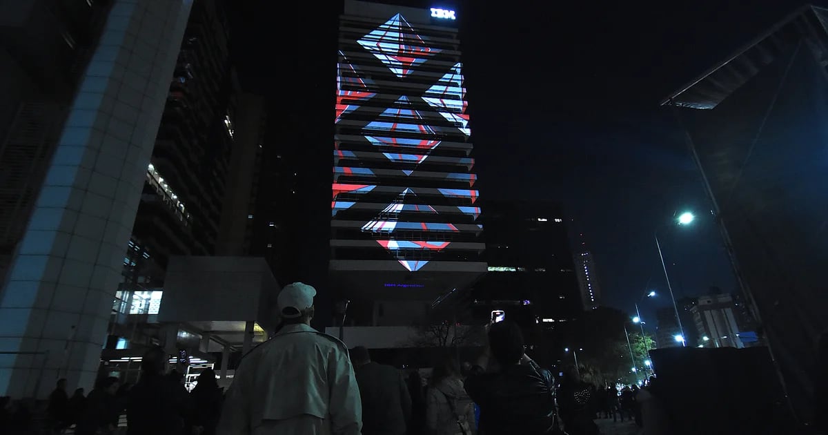Un millón de personas desfilaron por Buenos Aires durante «La Noche de los Museos».