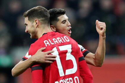 Lucas Alario comparte equipo con Exequiel Palacios en el Bayer Leverkusen (REUTERS)