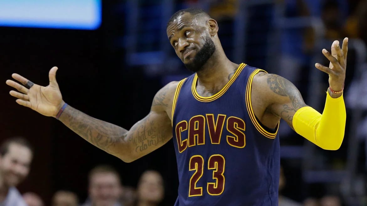 NBA: LeBron James ya lidera la venta de camisetas por Internet