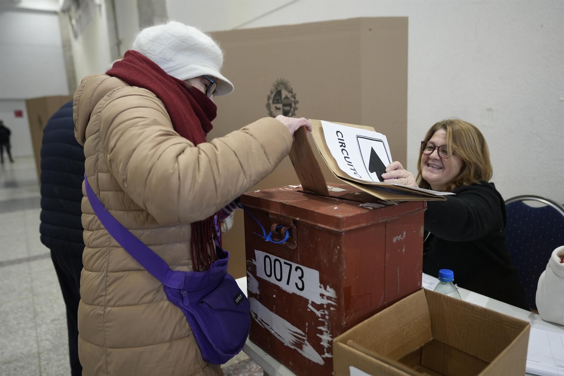 Uruguay celebra elecciones presidenciales con empate técnico y los  indecisos como llave - Infobae