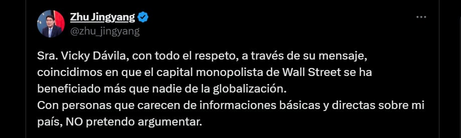 Embajador de China dice que no va a discutir con Vicky Dávila porque ella no conoce la economía del país - crédito X