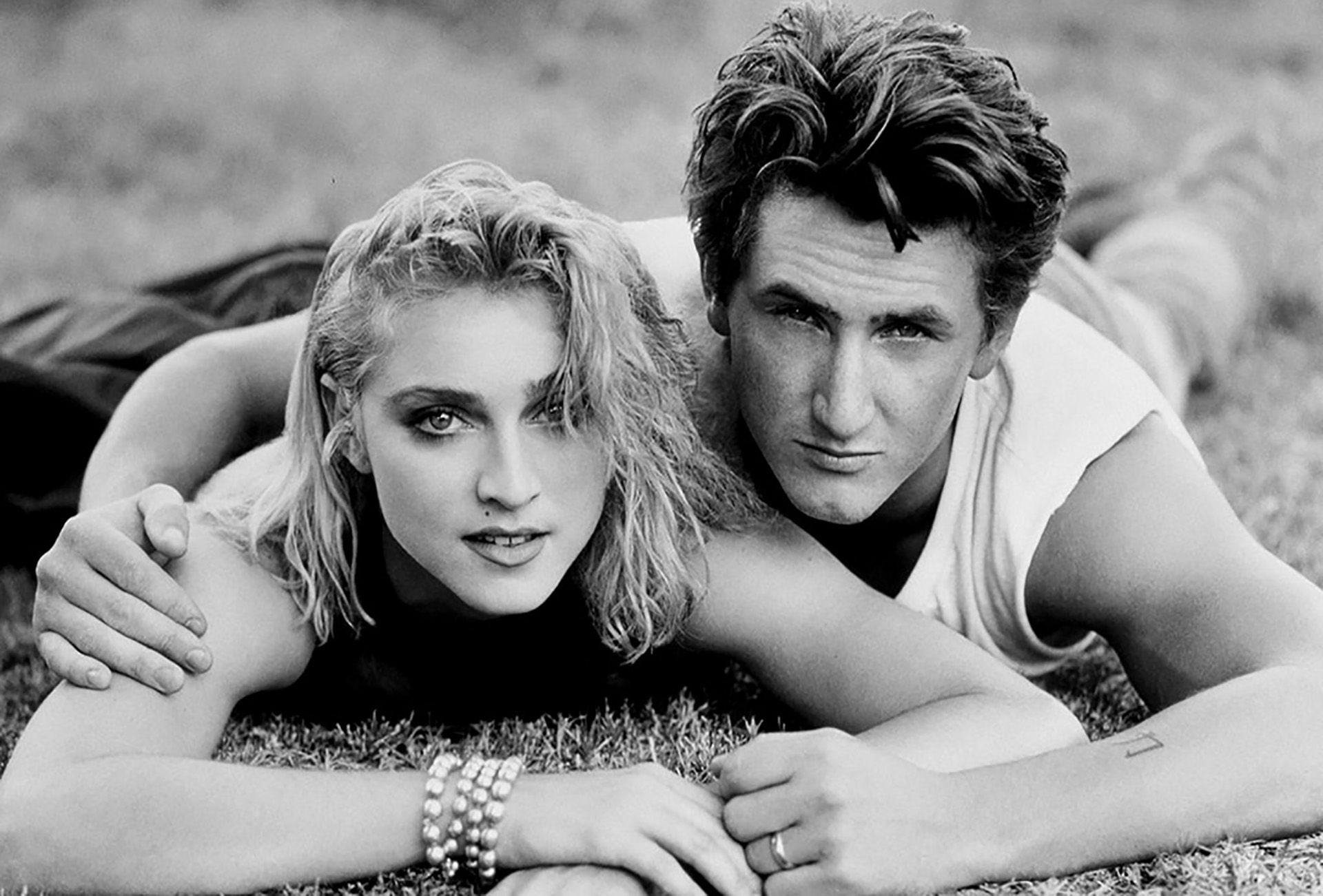 En 1985 se casó con Madonna, de la que se divorció en 1989 tras cuatro años de tumultuosa relación que los llevó a estar décadas sin hablarse