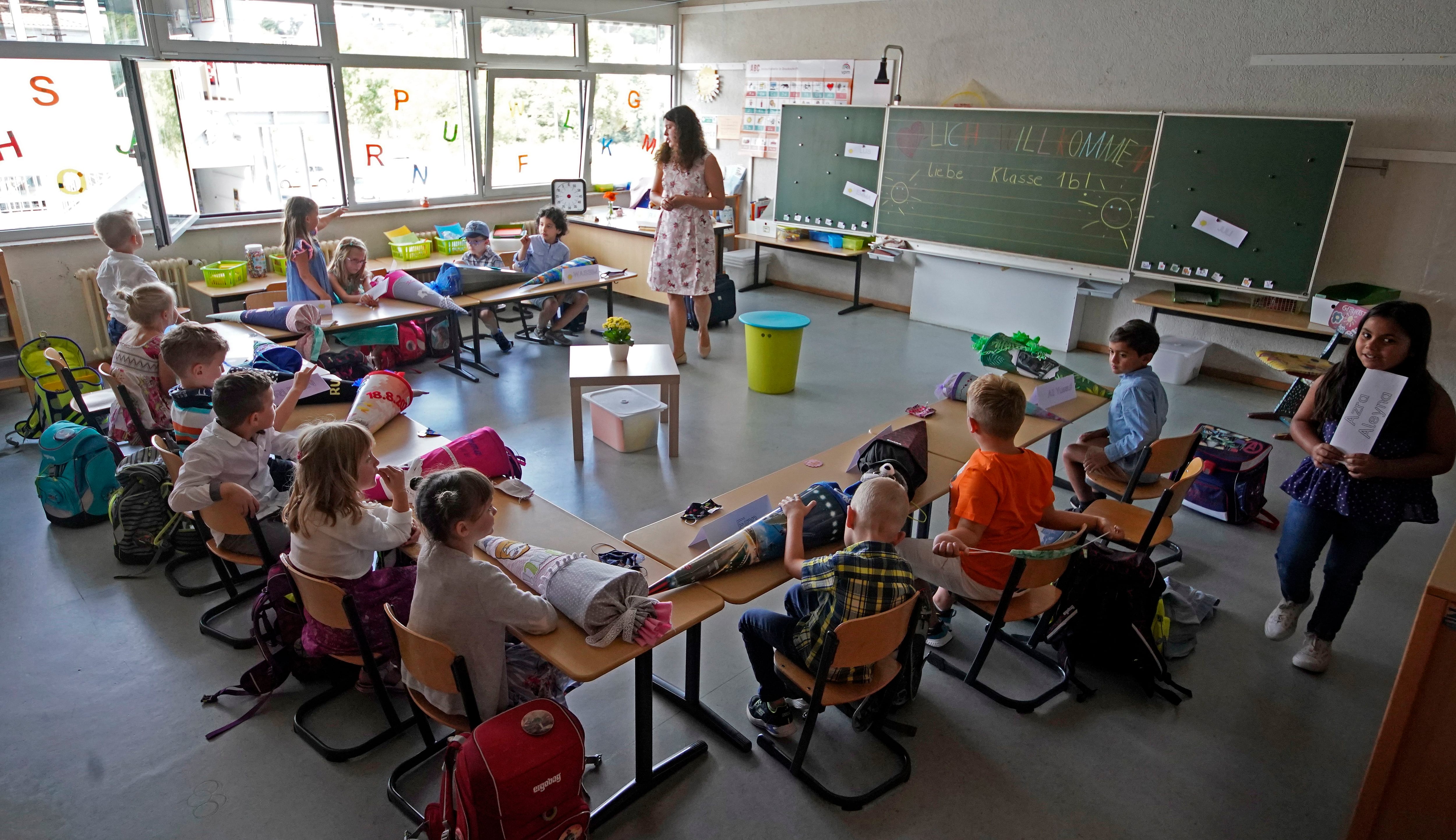 Los niños escolarizados tienen más posibilidad de que se les detecte algún trastorno en el lenguaje. (EFE/Ronald Wittek/Archivo)
