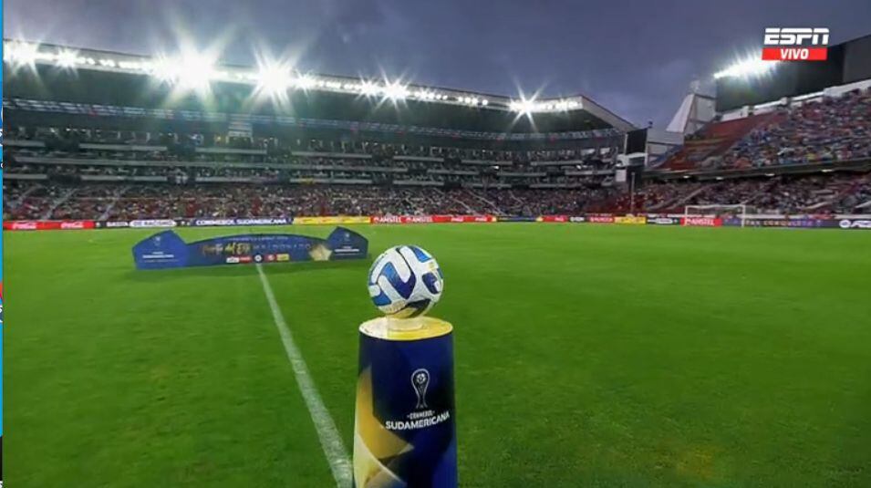 LDU Quito vs Defensa y Justicia: el inicio del partido en el estadio Rodrigo Paz Delgado por Copa Libertadores