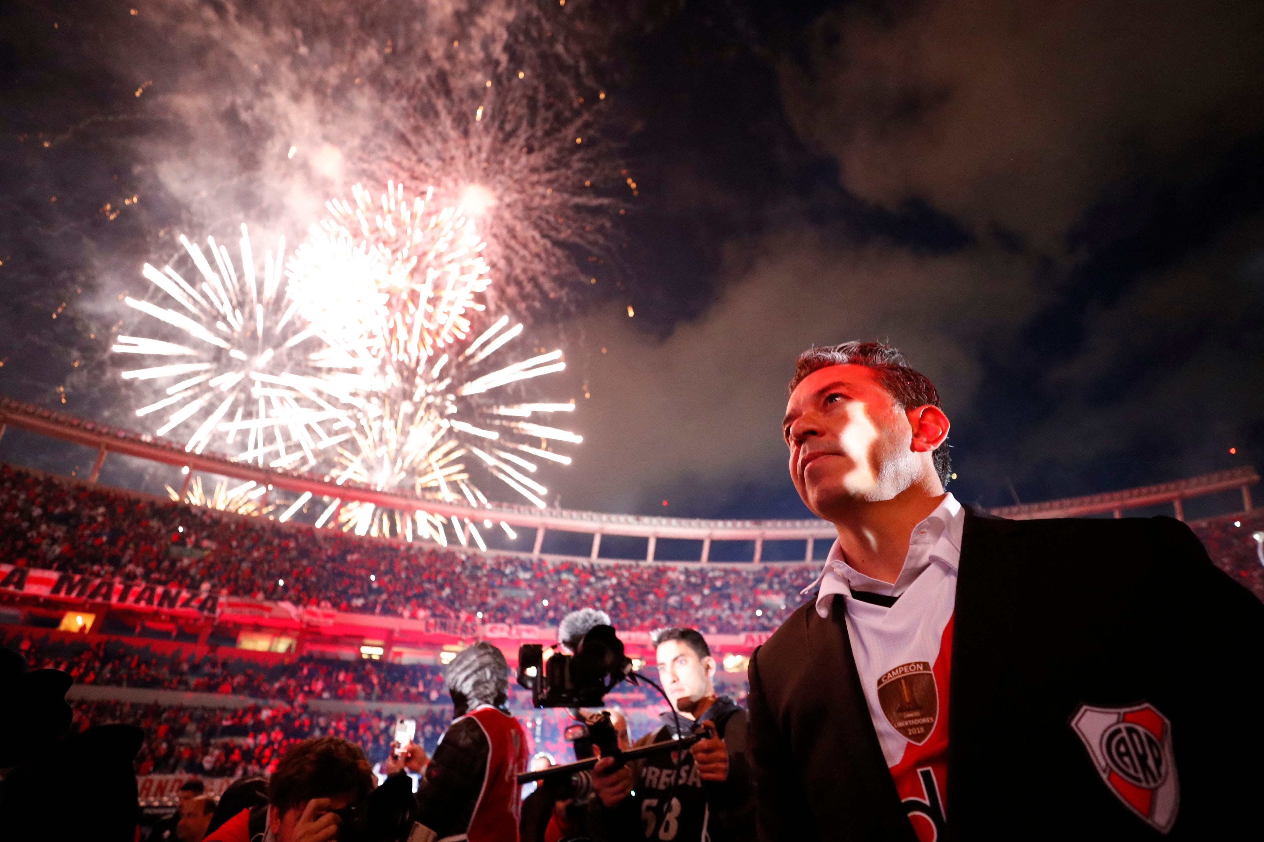 El 16 de octubre, Marcelo Gallardo dirigió en forma oficial por última vez a River Plate en el Estadio Monumental. El partido fue contra Rosario Central, y a pesar que la victoria fue para el conjunto canalla, la fiesta para el entrenador más ganador de la historia del conjunto de Nuñez fue muy emotiva (REUTERS/Agustin Marcarian)