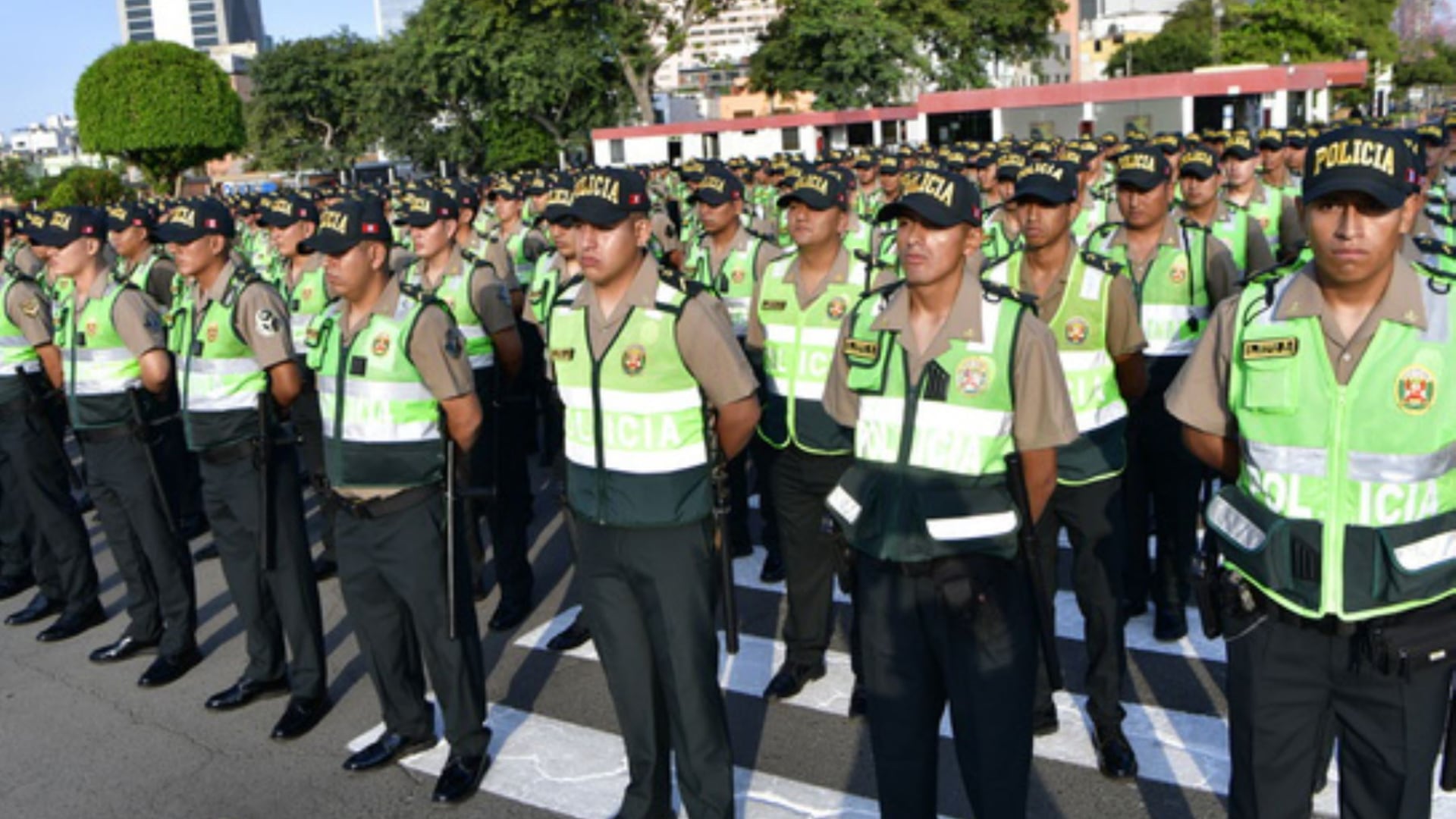 Policía De Orden Y Seguridad Efectivos Ganarán Más De 2 Mil Soles Mensuales Y Tendrán Otros 7124