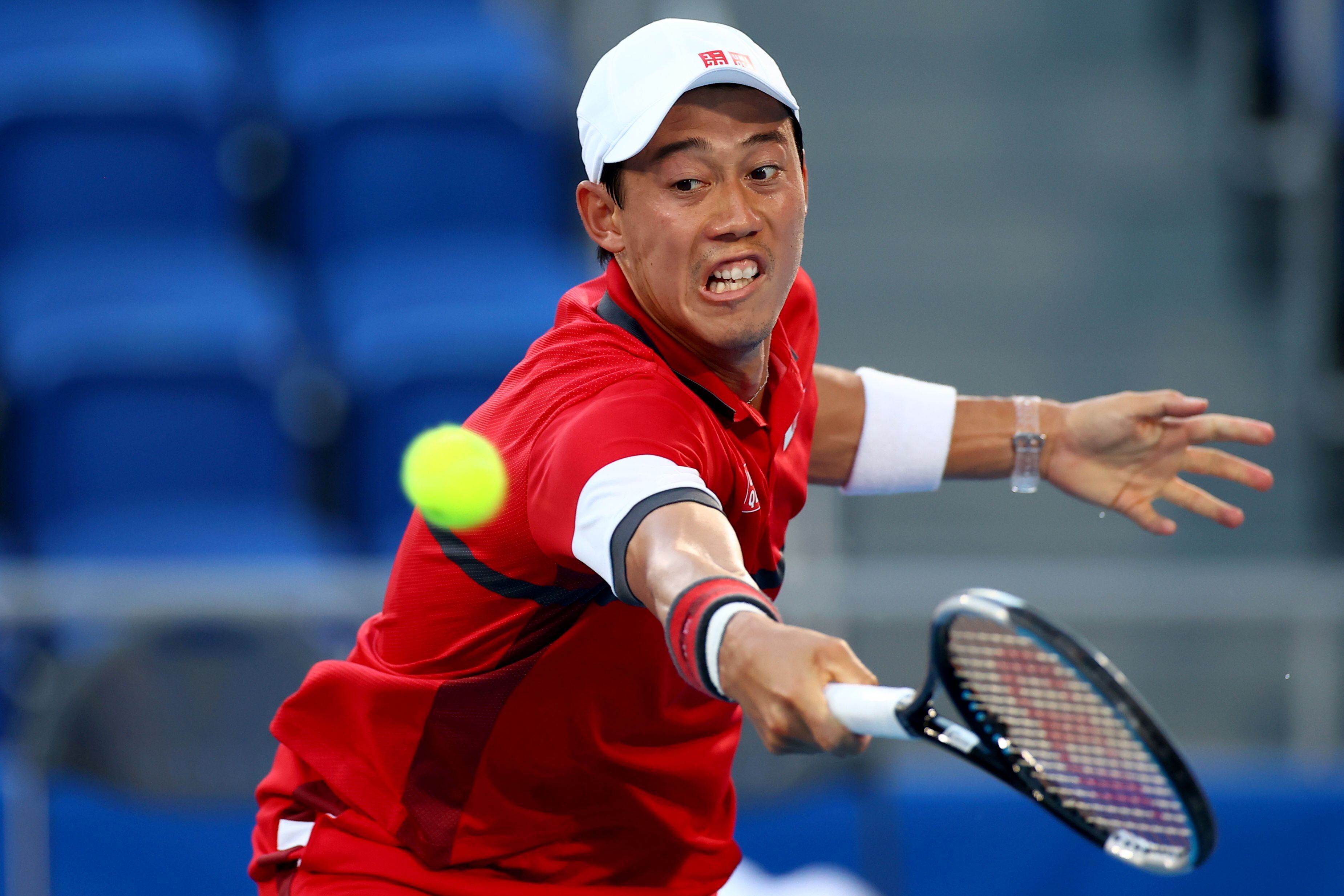 Kei Nishikori de Japón disputó su segundo partido de tenis contra el estadounidense Marcos Giron en el Parque de Tenis de Ariake.