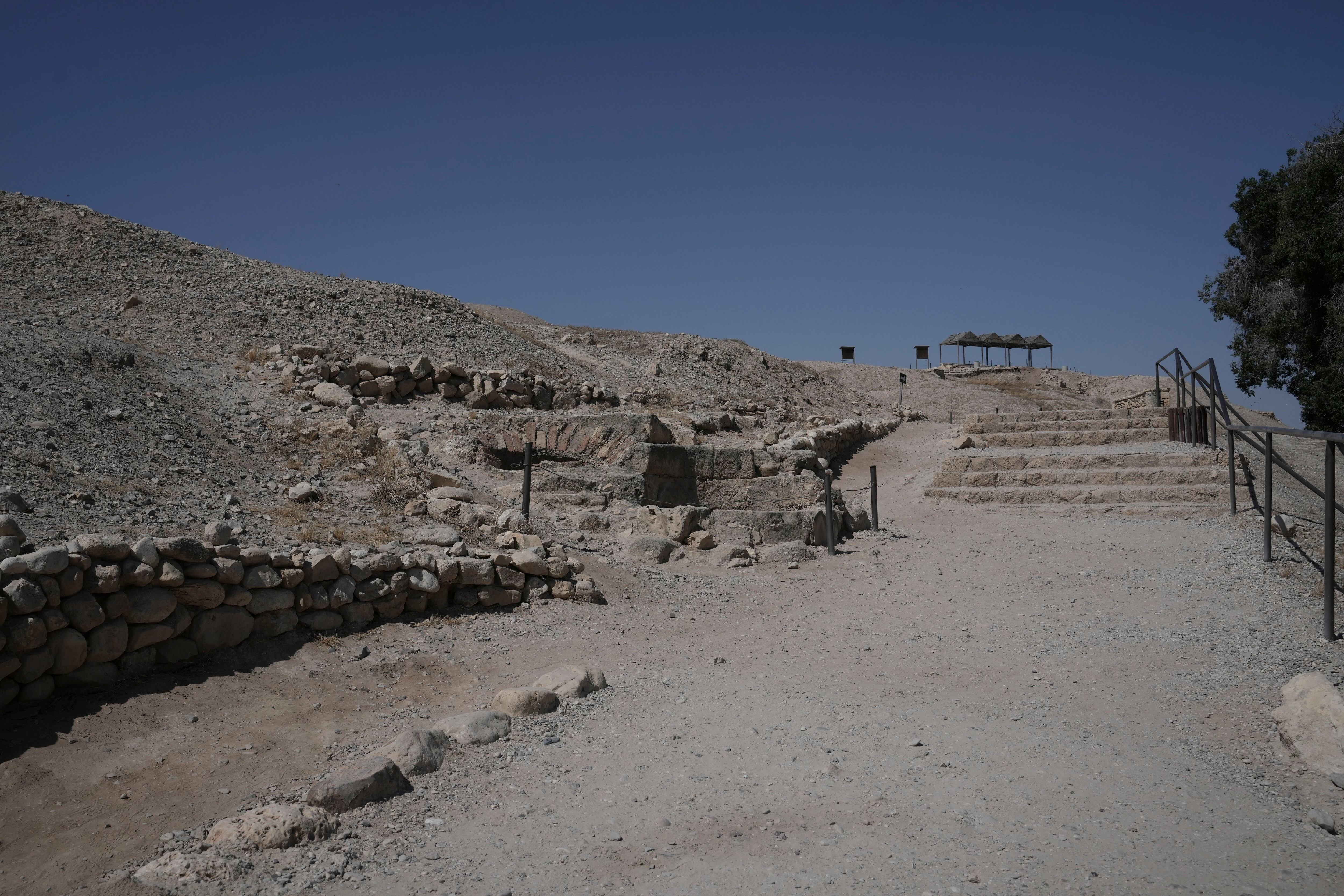 Una imagen del yacimiento arqueológico "Colina del Sultán" cerca de Jericó, Cisjordania  (AP Foto/Mahmoud Illean)