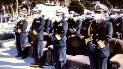 A la ceremonia asistieron oficiales del Estado Mayor General de la Armada Boliviana y oficiales de la Promoción 2013 de la Escuela Naval Militar