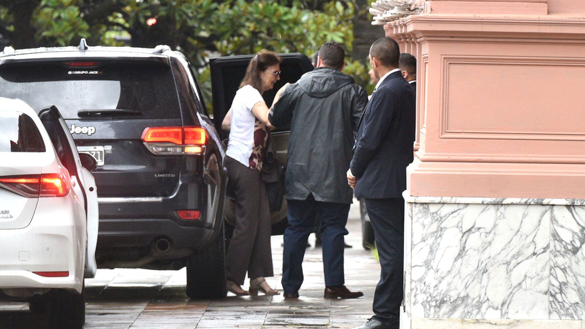 entrada de ministros casa rosada reunion de gabinete portada