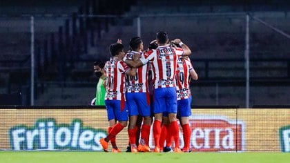 Chivas perdió a un jugador ante el COVID-19 antes de la semifinal contra el Lyon