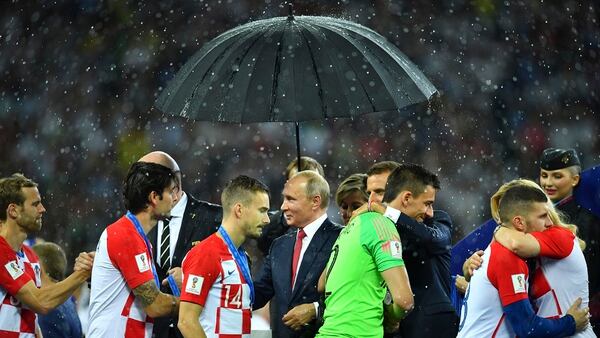 La entrega de medallas a los jugadores de Croacia (Reuters)