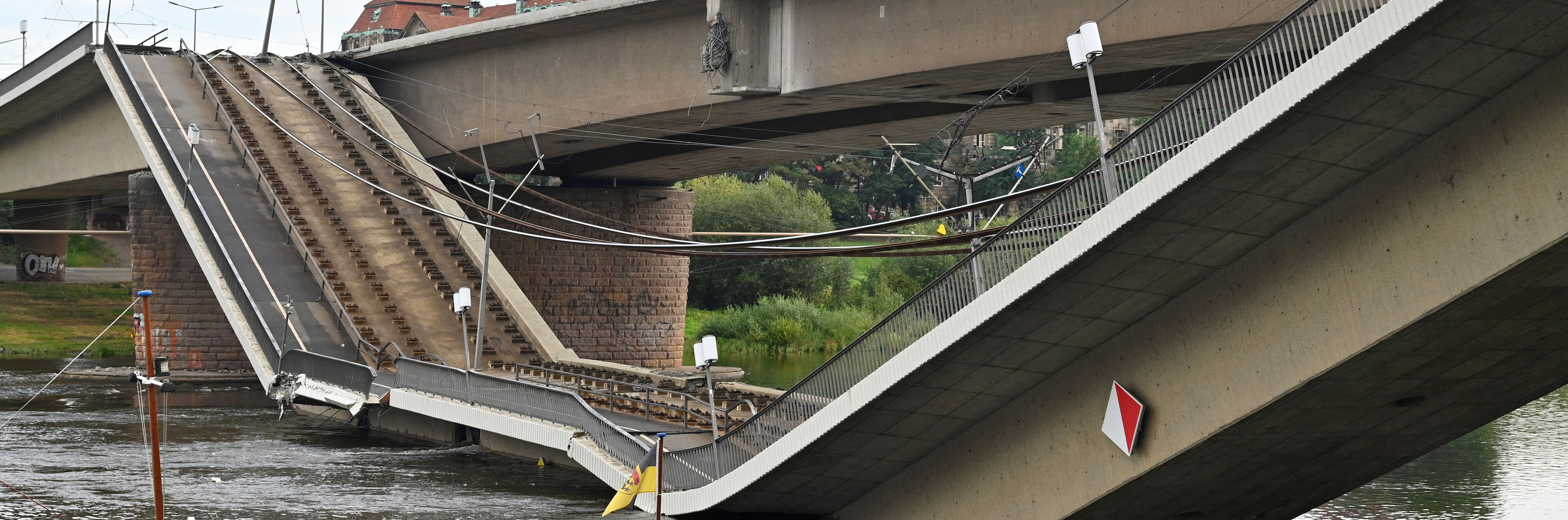 Así quedó el puente que se derrumbó (REUTERS/Matthias Rietschel)