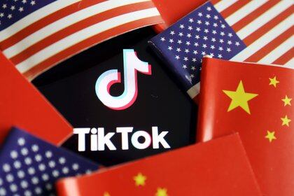 Trump le otorgó a la empresa china ByteDance un plazo de 45 días para negociar la venta de la popular aplicación de videos cortos TikTok a Microsoft