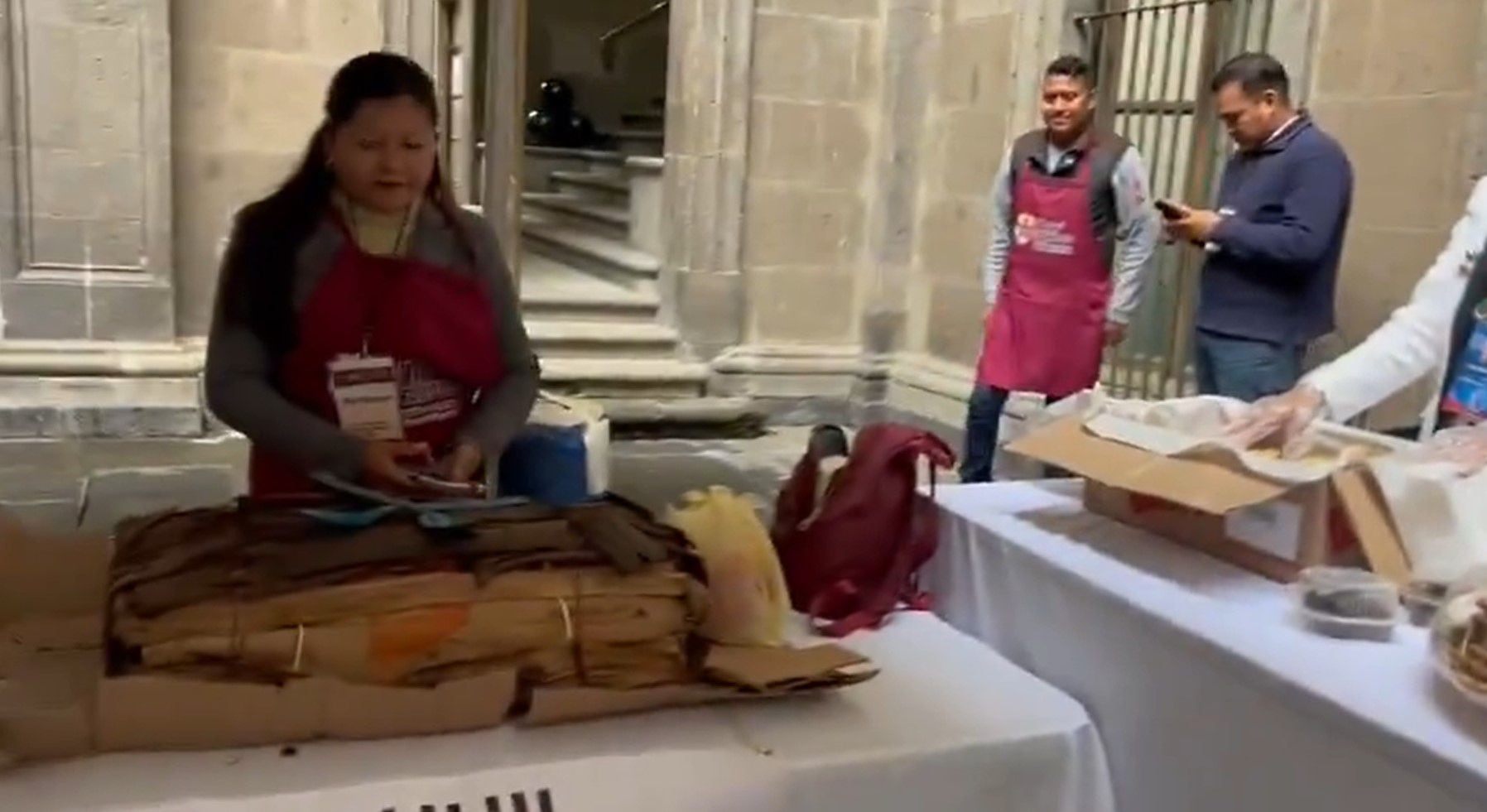 AMLO ofrecerá un desayuno al término de su mañanera. (Captura de pantalla @politicomx)