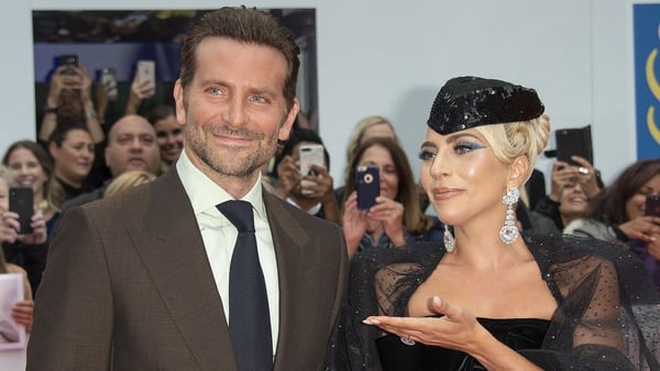 Bradley Cooper y Lady Gaga en el estreno de “A Star is Born” (EFE)