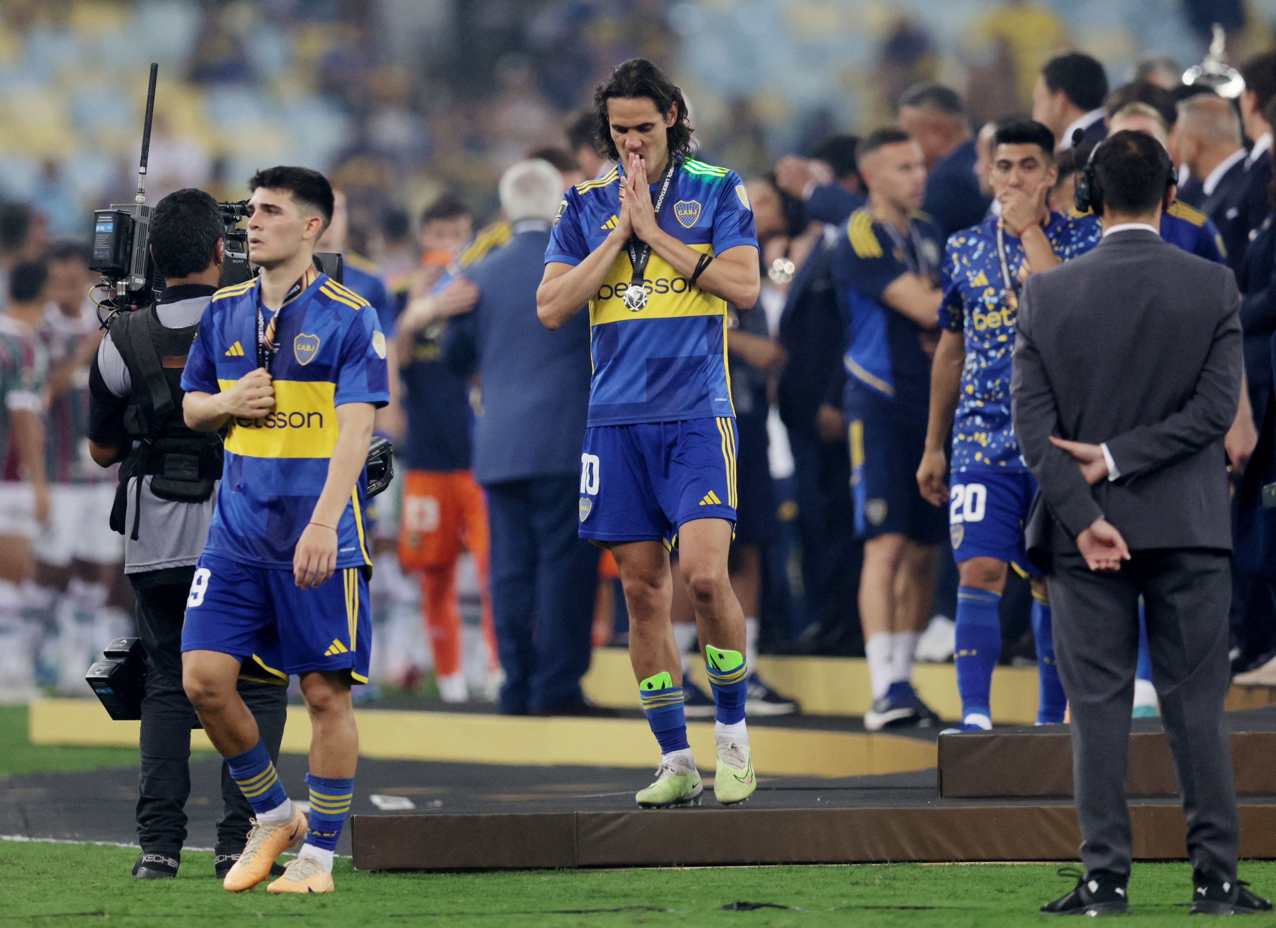 La frustración de Vicente Taborda y Edinson Cavani, con la medalla de subcampeón en el pecho (REUTERS/Ricardo Moraes)