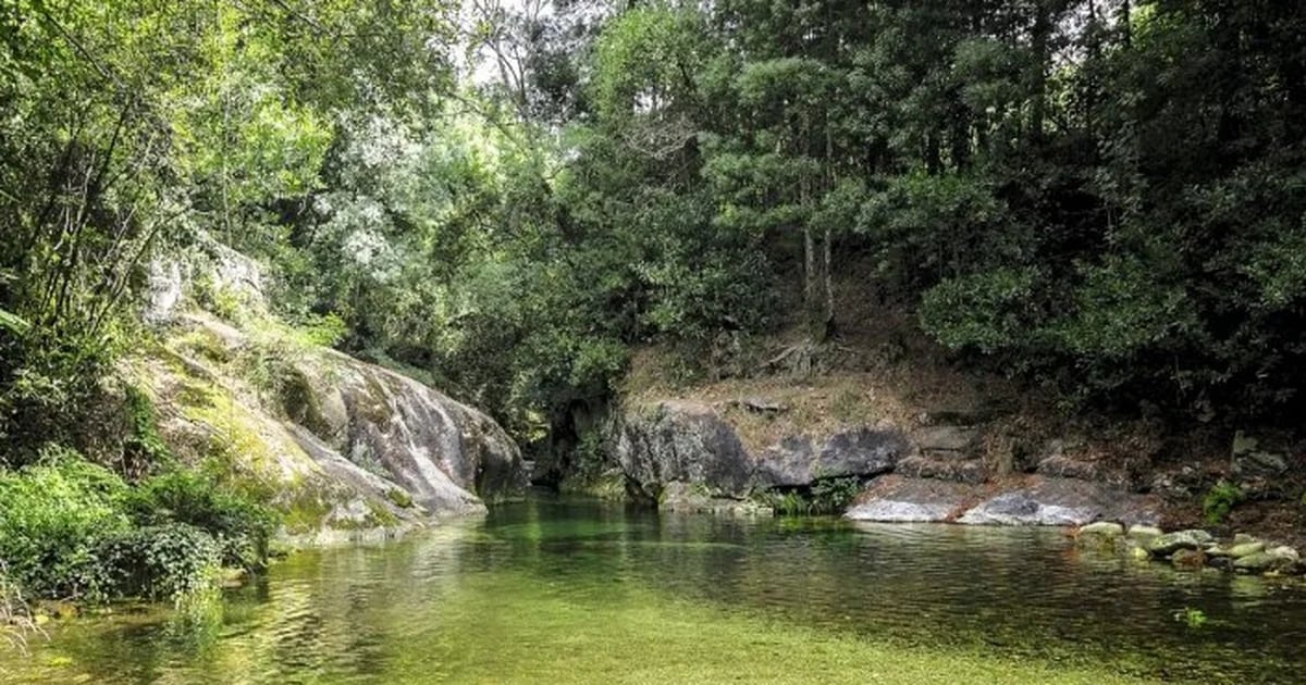 Piscina natural pouco conhecida de Portugal a 40 minutos da Espanha – perfeita para o verão e com trilhas para caminhadas