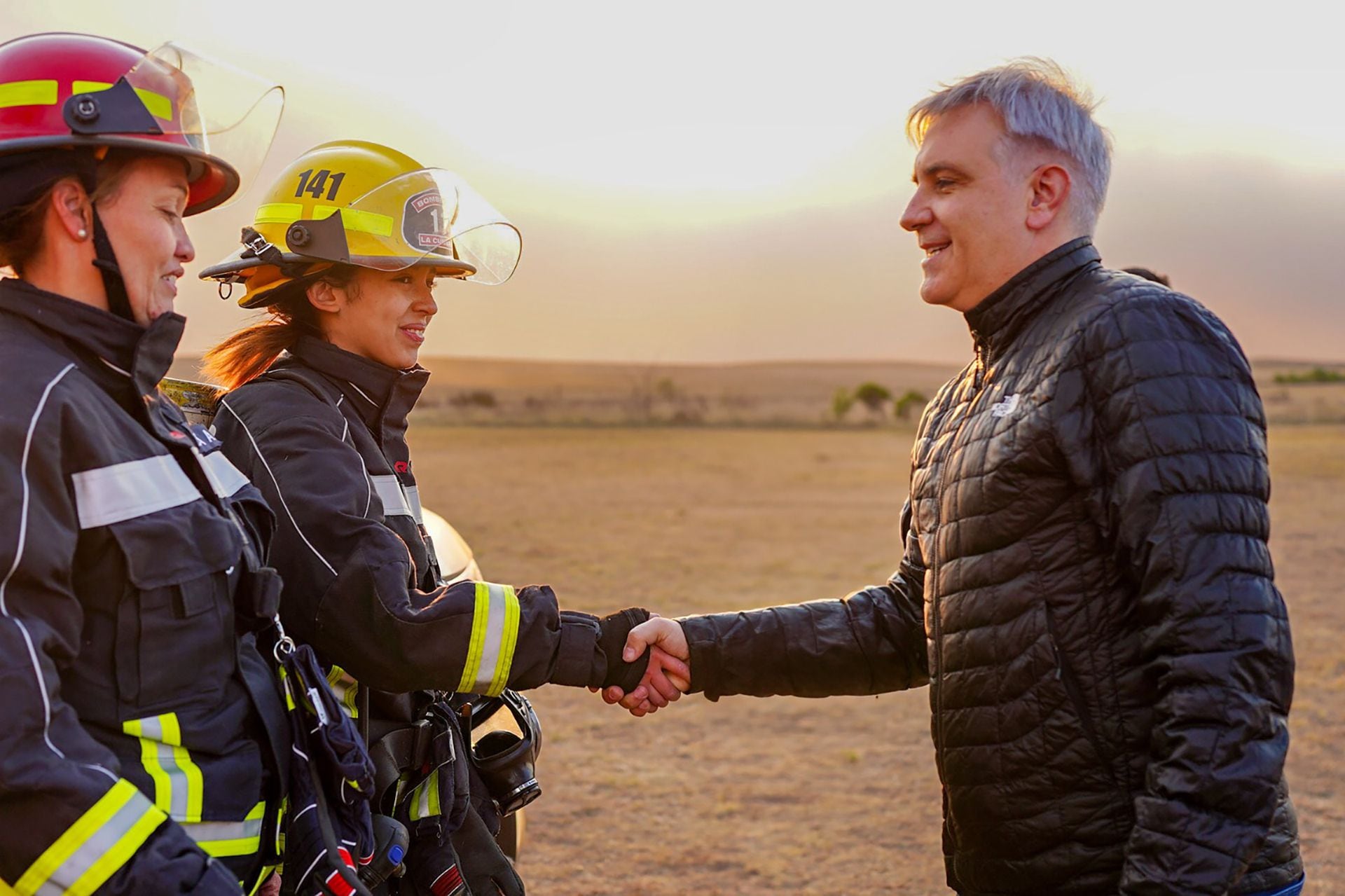 Martín Llaryora en uno de los incendios