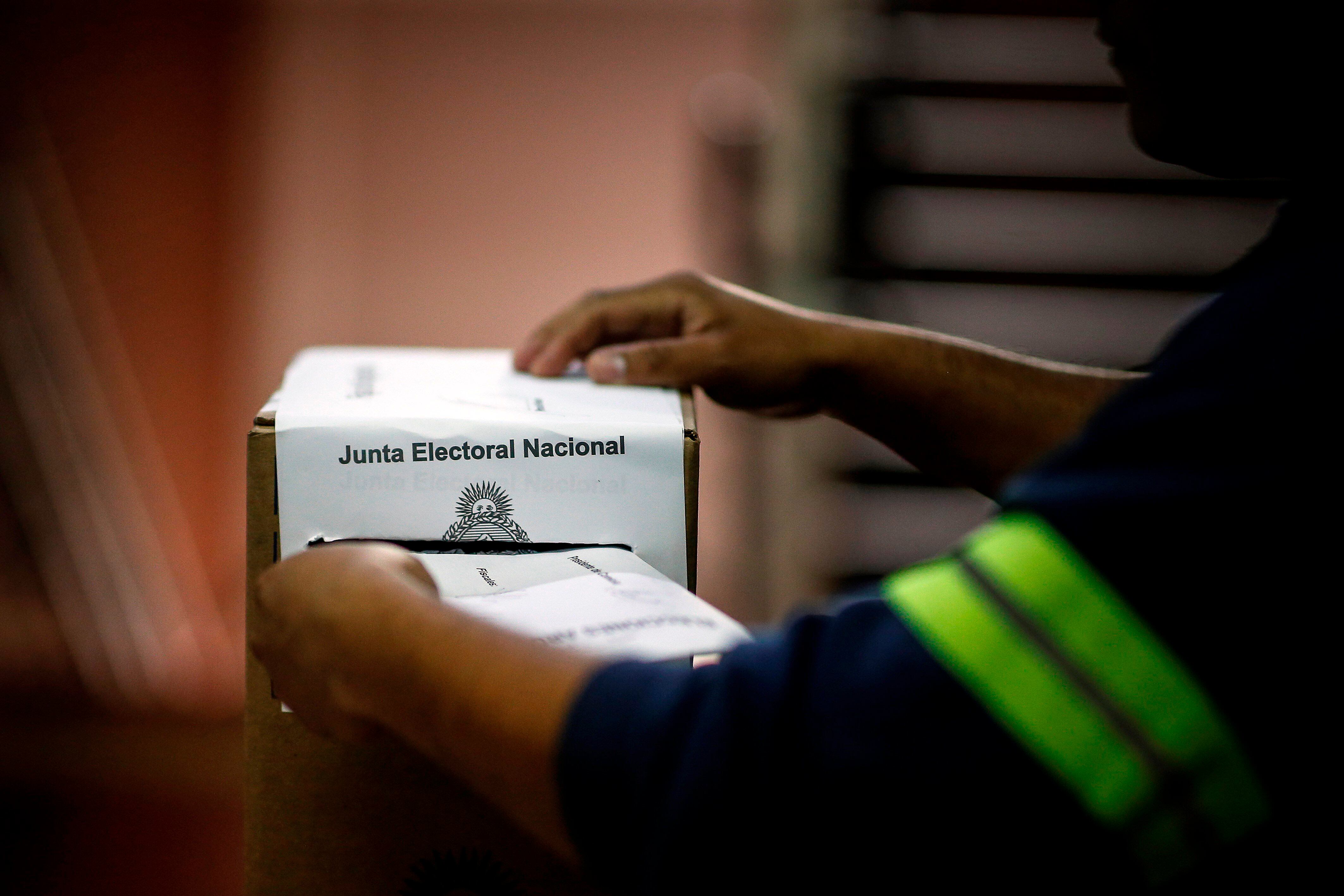 Las elecciones internas de los partidos políticos se institucionalizaron por la ley 26.571. EFE/Juan Ignacio Roncoroni/Archivo